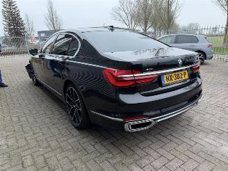 BMW 7-serie 750Li xDrive picture 8