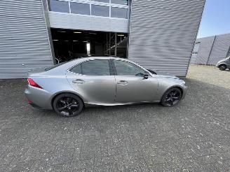 Lexus IS 300h Sport Edition picture 5