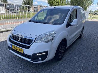 damaged commercial vehicles Peugeot Partner 120 1.6 BlueHDi 100 L1 Première S&S 2018/9