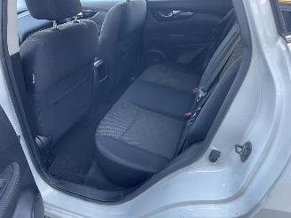 Nissan Qashqai 1.2 Connect Edition picture 13