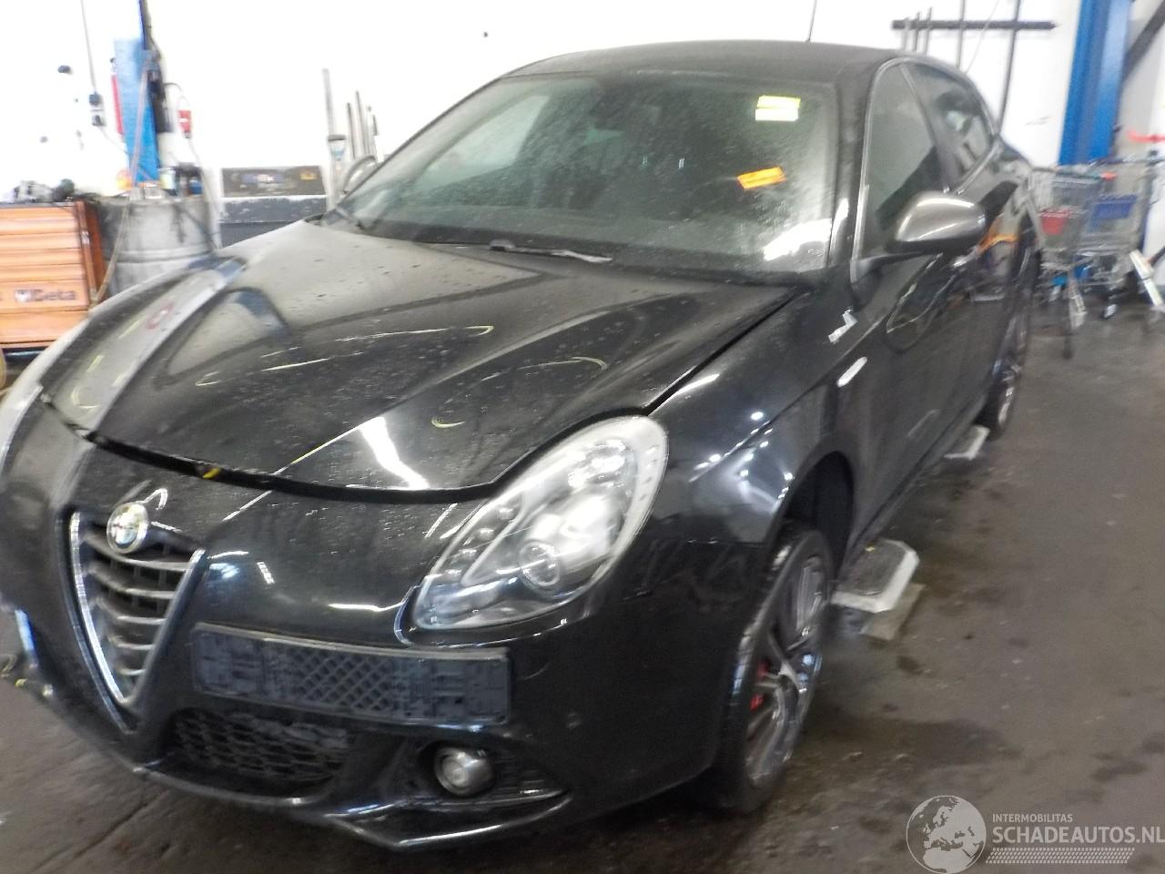Alfa Romeo Giulietta Giulietta (940) Hatchback 2.0 JTDm 16V 175 TCT (940.B.4000) [129kW]  (=
11-2013/...)