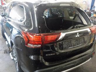 Mitsubishi Outlander Outlander (GF/GP) SUV 2.2 DI-D 16V Clear Tec 4x4 (4N14) [110kW]  (08-2=
012/...) picture 3