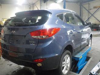 Hyundai Ix35 iX 35 (LM) SUV 1.7 CRDi 16V (D4FD) [85kW]  (11-2010/09-2015) picture 3