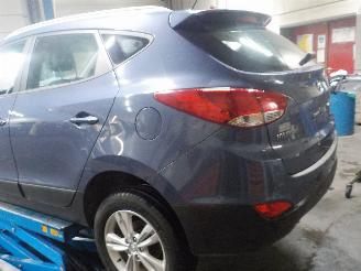 Hyundai Ix35 iX 35 (LM) SUV 1.7 CRDi 16V (D4FD) [85kW]  (11-2010/09-2015) picture 4