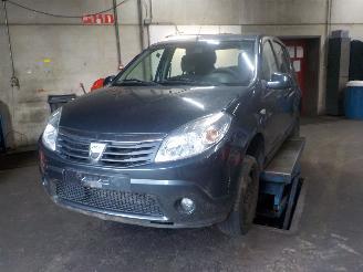 Dacia Sandero Sandero (BS) Hatchback 1.2 16V (D4F-732(D4F-F7)) [55kW]  (11-2008/12-2=
012) picture 1