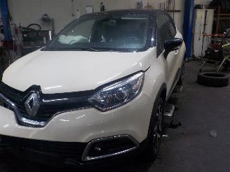 Uttjänta bilar auto Renault Captur Captur (2R) SUV 0.9 Energy TCE 12V (H4B-400(H4B-A4)) [66kW]  (06-2013/=
=2E..) 2014