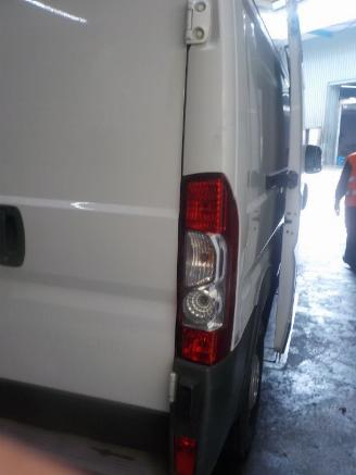 Citroën Jumper Jumper (U9) Van 2.2 HDi 120 Euro 4 (P22DTE(4HU)) [88kW]  (04-2006/...)= picture 3