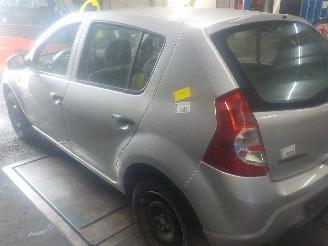 Dacia Sandero Sandero Hatchback 1.2 16V (D4F-732) [55kW]  (11-2008/...) picture 4