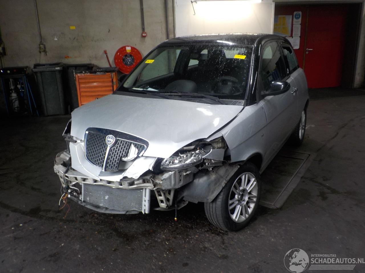 Lancia Ypsilon Ypsilon (843) Hatchback 1.2 (188.A.4000) [44kW]  (10-2003/12-2011)