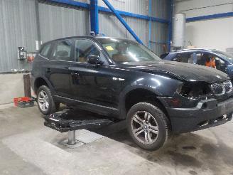 BMW X3 X3 (E83) SUV 2.5 24V (M54-B25(256S5)) [141kW]  (03-2004/07-2006) picture 2