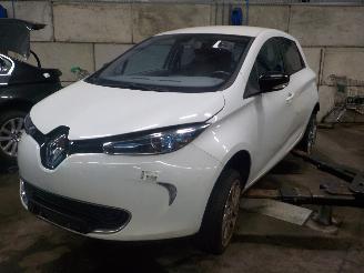 Renault Zoé Zoé (AG) Hatchback 5-drs 46kW (5AM-450(5AM-B4)) [46kW]  (06-2012/...=
) picture 1