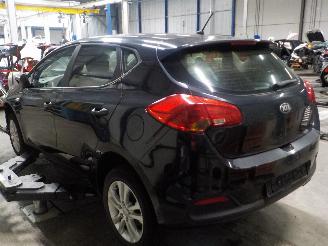 Kia Cee d Cee'd (JDB5) Hatchback 5-drs 1.4i 16V (G4FA) [73kW]  (05-2012/07-2018)= picture 4