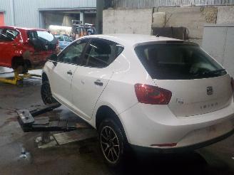 Seat Ibiza Ibiza IV (6J5) Hatchback 5-drs 1.2 12V (CGPB) [44kW]  (07-2009/05-2011=
) picture 4