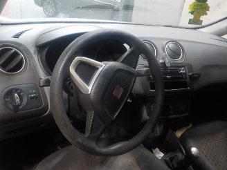 Seat Ibiza Ibiza IV (6J5) Hatchback 5-drs 1.2 12V (CGPB) [44kW]  (07-2009/05-2011=
) picture 5