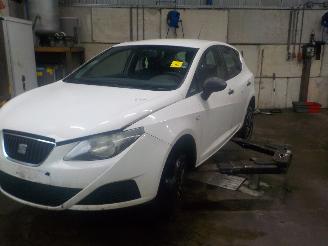 Seat Ibiza Ibiza IV (6J5) Hatchback 5-drs 1.2 12V (CGPB) [44kW]  (07-2009/05-2011=
) picture 1