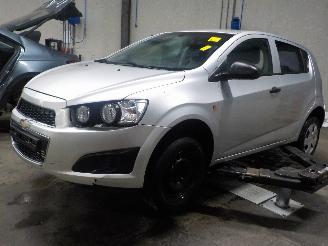 Auto da rottamare Chevrolet Aveo Aveo (300) Hatchback 1.2 16V (LDC) [63kW]  (03-2011/12-2015) 2012
