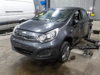 Dezmembrări autoturisme Kia Rio Rio III (UB) Hatchback 1.2 CVVT 16V (G4LA5) [63kW]  (09-2011/12-2017) 2013