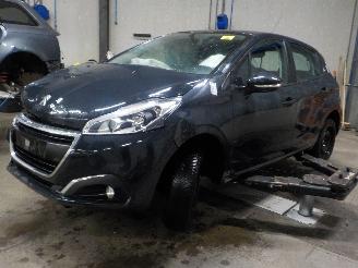 Salvage car Peugeot 208 208 I (CA/CC/CK/CL) Hatchback 1.2 Vti 12V PureTech 82 (EB2F(HMZ)) [60k=
W]  (03-2012/12-2019) 2018/1