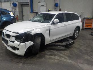 demontáž osobní automobily BMW 3-serie 3 serie Touring (F31) Combi 320d 2.0 16V (N47-D20C) [135kW]  (07-2012/=
02-2016) 2014