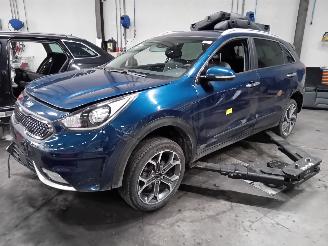 Salvage car Kia Niro Niro I (DE) SUV 1.6 GDI Hybrid (G4LE) [104kW]  (09-2016/08-2022) 2019/3