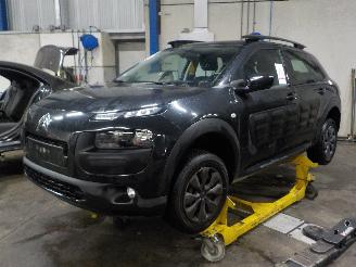 Autoverwertung Citroën C4 C4 Cactus (0B/0P) Hatchback 5-drs 1.6 Blue Hdi 100 (DV6FD(BHY)) [73kW]=
  (09-2014/06-2018) 2015