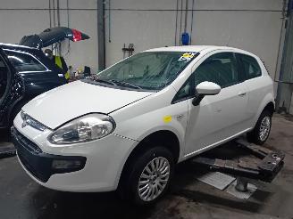 Vrakbiler auto Fiat Punto Punto Evo (199) Hatchback 1.3 JTD Multijet 85 16V (199.B.4000(Euro 5))=
 [62kW]  (10-2009/02-2012) 2011