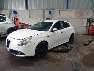 Uttjänta bilar auto Alfa Romeo Giulietta Giulietta (940) Hatchback 1.4 TB 16V (198.A.4000) [88kW]  (04-2010/12-=
2020) 2011