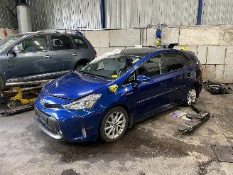 rozbiórka samochody osobowe Toyota Prius Prius Plus (ZVW4) MPV 1.8 Hybrid 16V (2ZRFXE) [100kW]  (05-2011/...) 2015