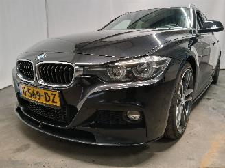 krockskadad bil auto BMW 3-serie 3 serie Touring (F31) Combi 318i 1.5 TwinPower Turbo 12V (B38-B15A) [1=
00kW]  (07-2015/06-2019) 2019/9