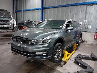 Uttjänta bilar auto Volkswagen Passat Passat Variant (3G5) Combi 1.6 TDI 16V (DCXA) [88kW]  (08-2014/11-2020=
) 2017