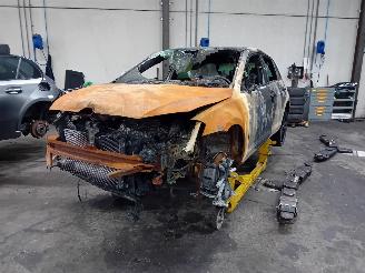 Auto da rottamare Volkswagen Golf Golf VII (AUA) Hatchback 2.0 R 4Motion 16V (CJXC) [221kW]  (11-2013/08=
-2020) 2016/1