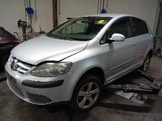 Auto da rottamare Volkswagen Golf Golf Plus (5M1/1KP) MPV 1.6 FSI 16V (BLF(Euro 4)) [85kW]  (12-2004/05-=
2008) 2005