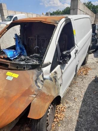 rozbiórka samochody osobowe Mercedes Spark eVito (447.6) Van 41 kWh (EM780.701) [85kW]  (03-2019/...) 2019