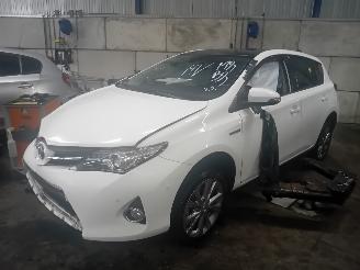 Vrakbiler auto Toyota Auris Auris (E18) Hatchback 5-drs 1.8 16V Hybrid (2ZRFXE) [100kW]  (10-2012/=
03-2019) 2014/4
