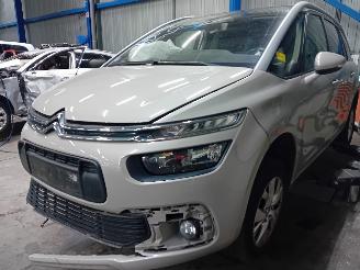 Vrakbiler auto Citroën Tourneo Connect Grand C4 Spacetourer (3A) MPV 1.2 12V PureTech 130 (EB2DTS(HNY)) [96kW=
]  (04-2018/...) 2015/7