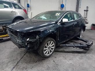 Vrakbiler auto Volvo V-40 V40 (MV) Hatchback 5-drs 2.0 D4 16V (D4204T14) [140kW]  (05-2014/08-20=
19) 2014/3