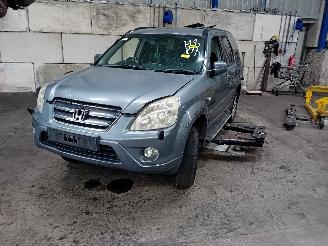 Vrakbiler auto Honda Cr-v CR-V (RD5/6/7/8) SUV 2.0i 16V VTEC (K20A4) [110kW]  (09-2001/03-2007) 2005
