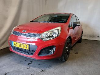 krockskadad bil auto Kia Rio Rio III (UB) Hatchback 1.2 CVVT 16V (G4LA5) [63kW]  (09-2011/12-2017) 2012/1