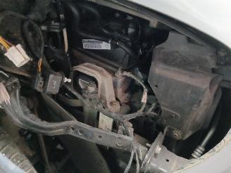 Volkswagen Up! Up! (121) Hatchback 1.0 12V 60 (CHYA) [44kW]  (08-2011/08-2020) picture 23