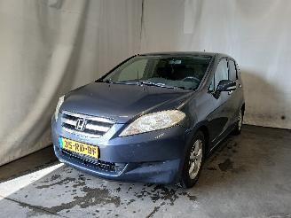 Honda Fr-v FR-V (BE) MPV 1.7 16V (D17A2) [92kW]  (02-2005/12-2006) picture 1