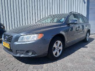 Coche accidentado Volvo V-70 V70 (BW) Combi 2.0 D 16V (D4204T(Euro 3)) [100kW]  (10-2007/12-2015) 2010/1