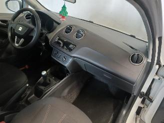 Seat Ibiza Ibiza IV (6J5) Hatchback 5-drs 1.2 TDI Ecomotive (CFWA) [55kW]  (06-20=
10/05-2015) picture 6