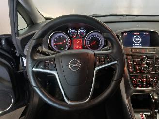 Opel Astra Astra J Sports Tourer (PD8/PE8/PF8) Combi 1.6 Turbo 16V (A16LET(Euro 5=
)) [132kW]  (10-2010/10-2015) picture 21