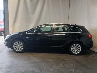 Opel Astra Astra J Sports Tourer (PD8/PE8/PF8) Combi 1.6 Turbo 16V (A16LET(Euro 5=
)) [132kW]  (10-2010/10-2015) picture 3