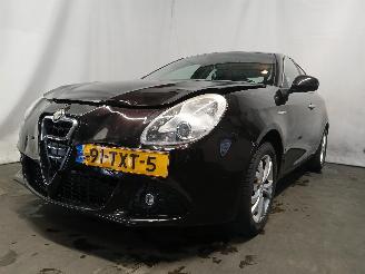 krockskadad bil auto Alfa Romeo Giulietta Giulietta (940) Hatchback 1.4 TB 16V MultiAir (940.A.2000) [125kW]  (0=
4-2010/10-2018) 2012/4