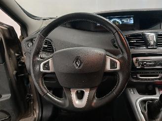 Renault Scenic Scénic III (JZ) MPV 1.2 16V TCe 115 Energy (H5F-400(H5F-A4)) [85kW] =
 (04-2012/09-2016) picture 17