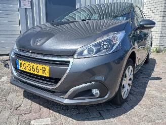 skadebil auto Peugeot 208 208 I (CA/CC/CK/CL) Hatchback 1.2 Vti 12V PureTech 82 (EB2F(HMZ)) [60k=
W]  (03-2012/12-2019) 2016/6