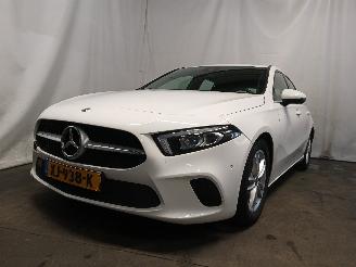 krockskadad bil auto Mercedes A-klasse A (177.0) Hatchback 1.5 A-180d (OM608.915(K9K-U8)) [85kW]  (03-2018/10=
-2026) 2019/1