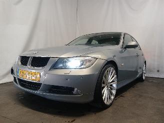 Avarii autoturisme BMW 3-serie 3 serie (E90) Sedan 320i 16V (N46-B20C) [110kW]  (12-2004/08-2007) 2005/3