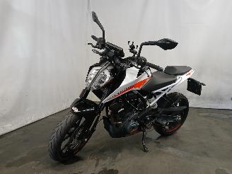 KTM 390 Duke  picture 1